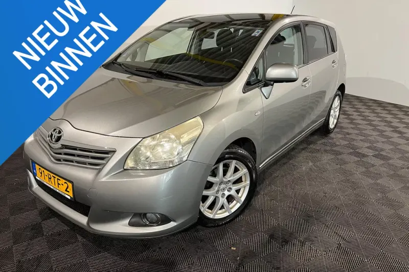 Toyota Verso (2011)