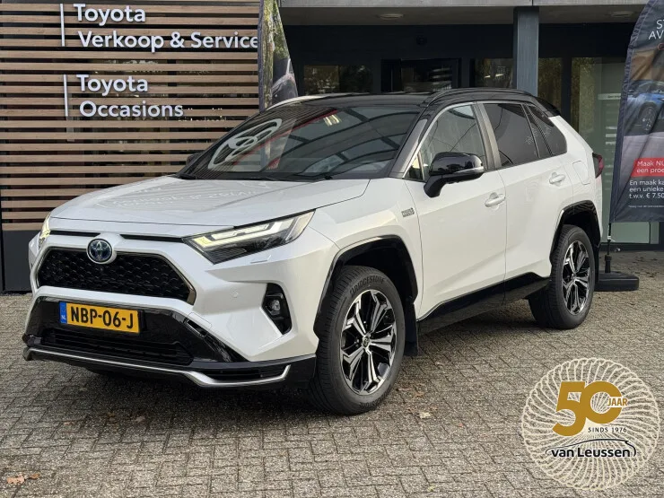Toyota RAV4 (2023) — foto 1