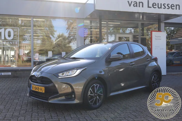 Toyota Yaris (2021) — foto 1