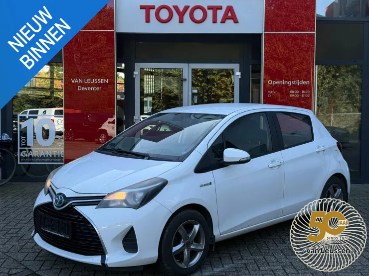 Toyota Yaris (2016) — foto 1