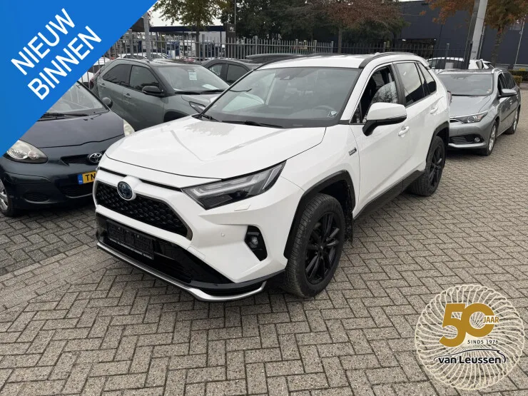 Toyota RAV4 (2023) — foto 1