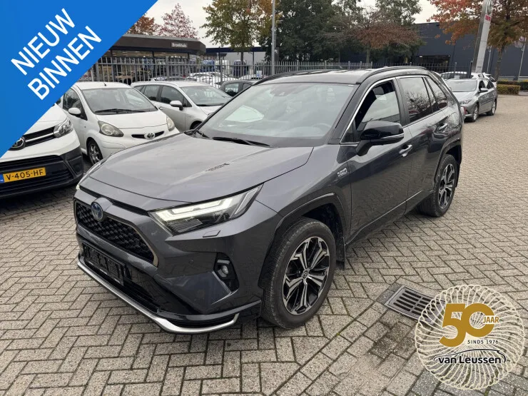 Toyota RAV4 (2024) — foto 1