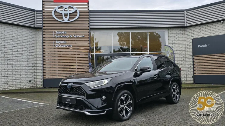 Toyota RAV4 (2021) — foto 1