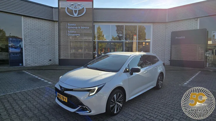 Toyota Corolla (2025) — foto 1