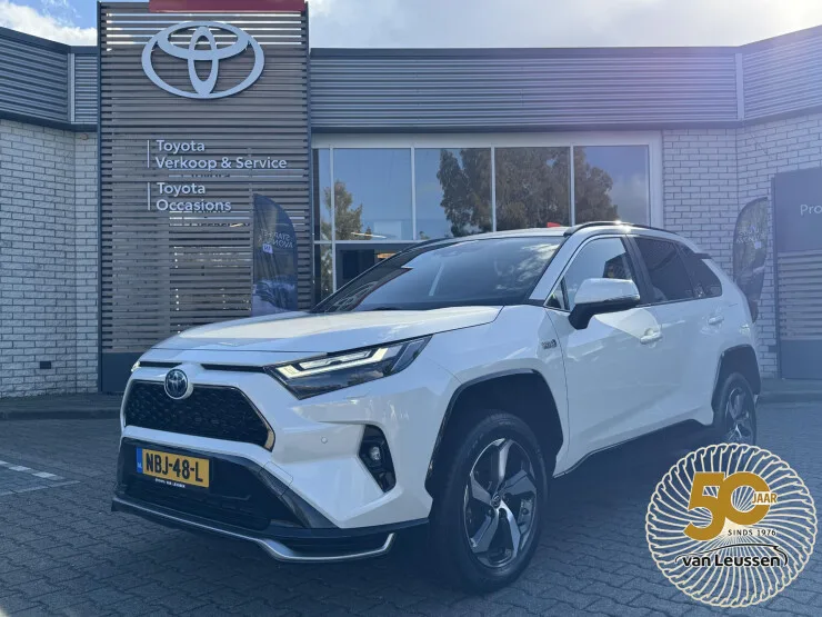 Toyota RAV4 (2022) — foto 1