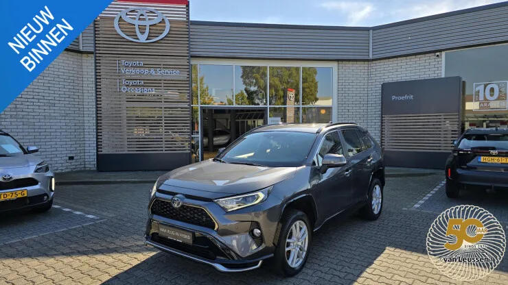 Toyota RAV4 (2021) — foto 1
