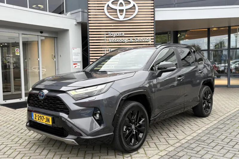 Toyota RAV4 (2023)