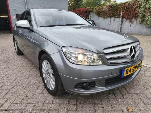 Mercedes-Benz C-Klasse (2008) — foto 1