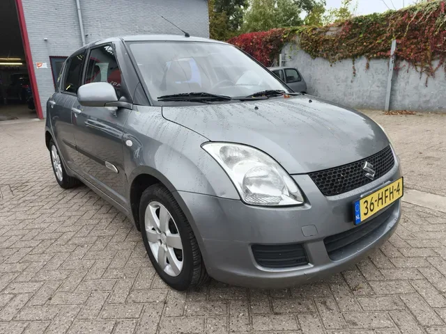 Suzuki Swift (2008) — foto 1