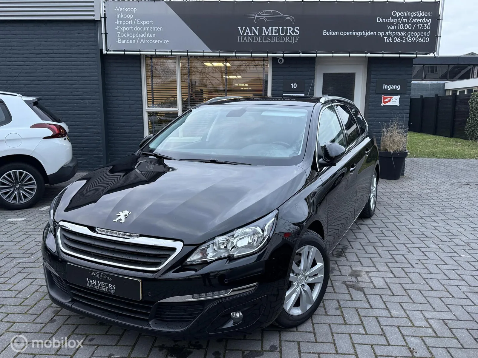 Peugeot 308 (2015) — foto 1