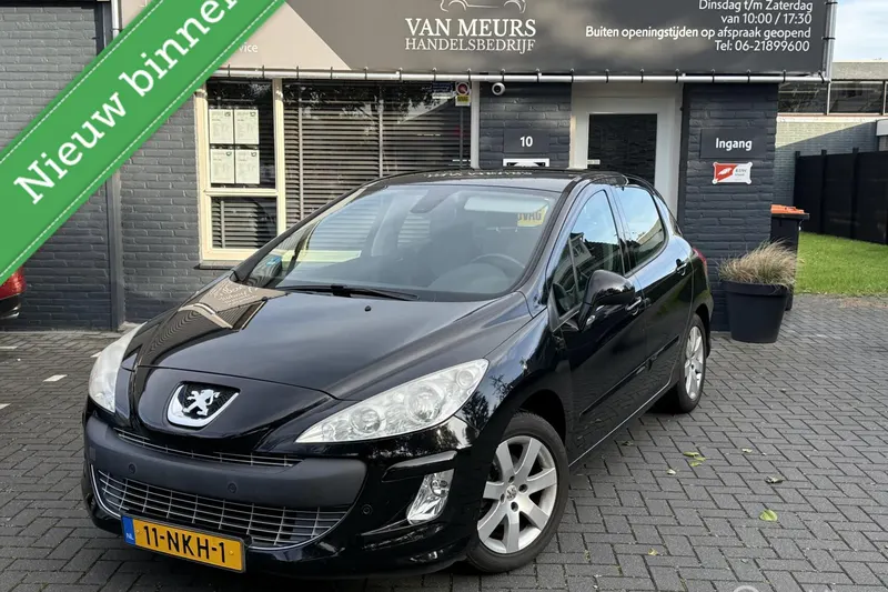 Peugeot 308 (2010)