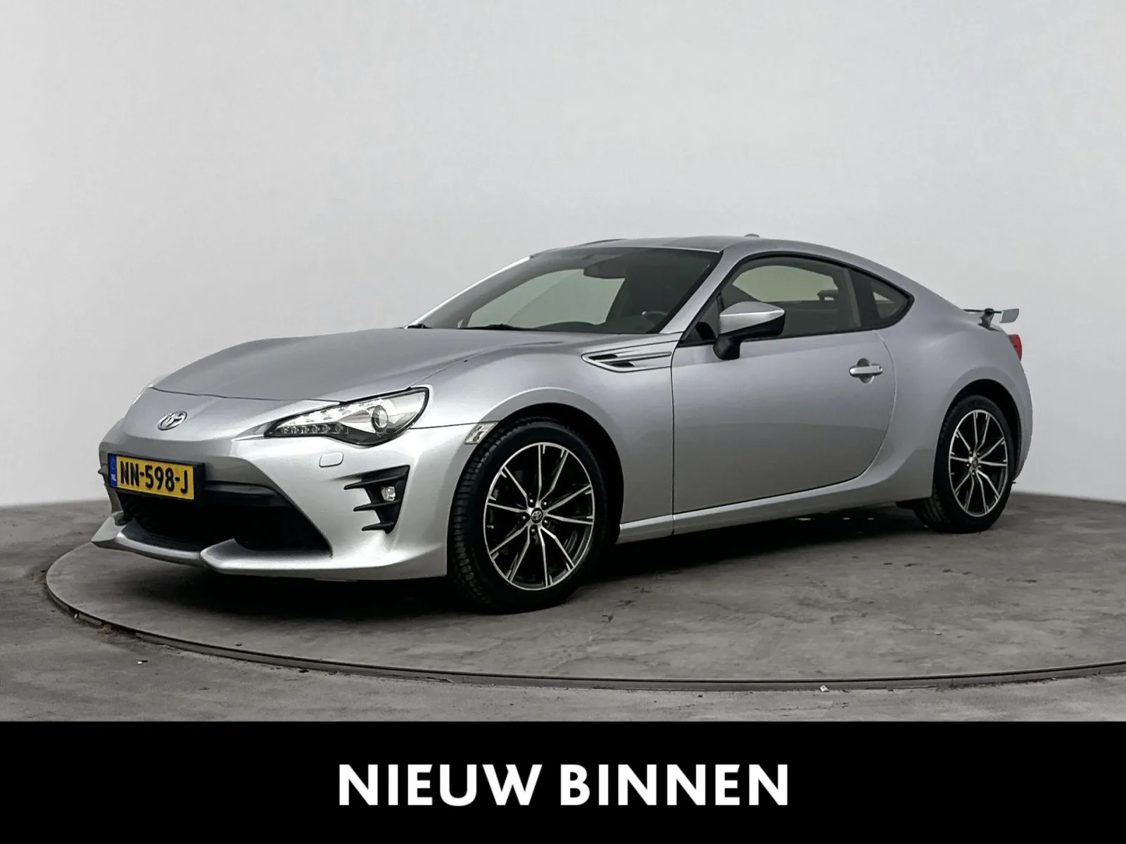 Toyota GT86 (2017) — foto 1