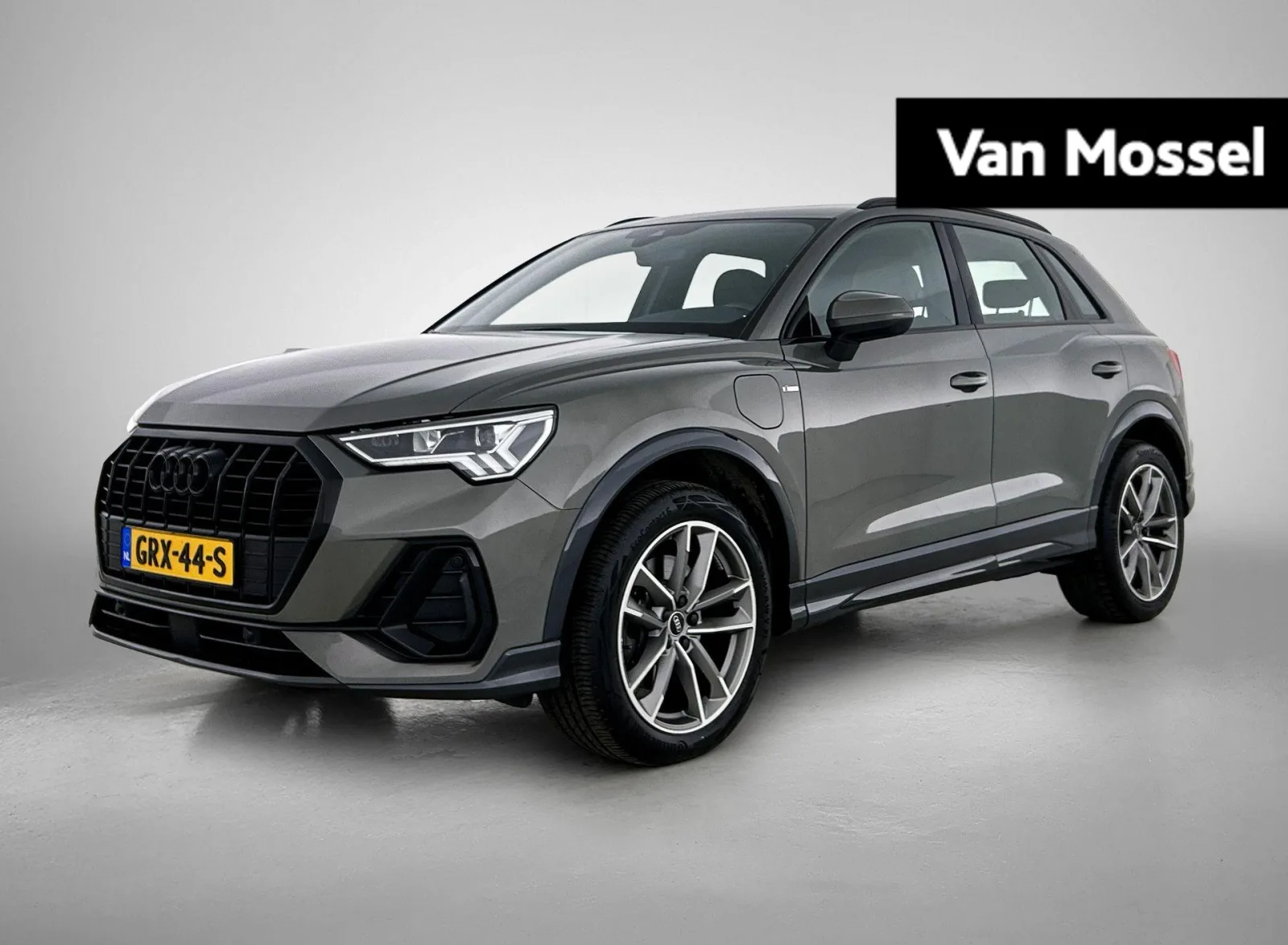 Audi Q3 (2021) — foto 1