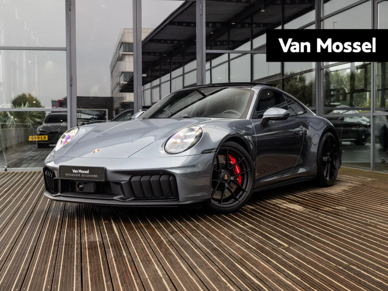 Porsche 911 (2025) — foto 1