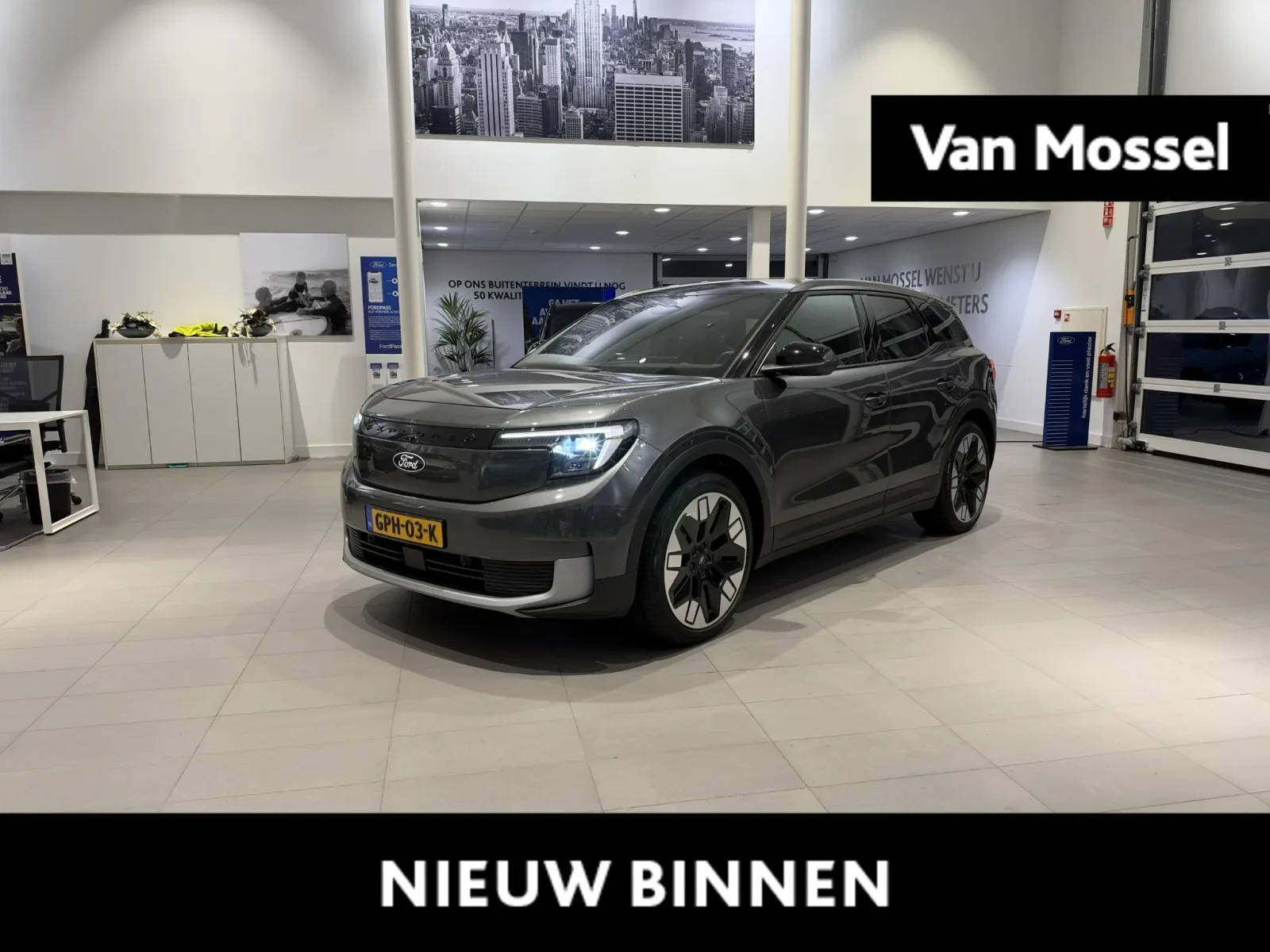 Ford Explorer (2024) — foto 1