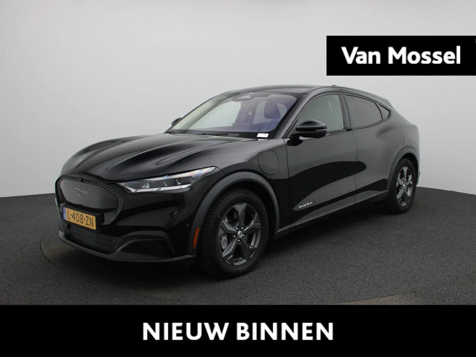 Ford Mustang Mach-E (2021) — foto 1