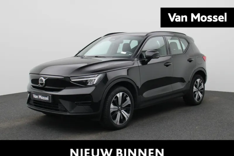 Volvo XC40 (2023)