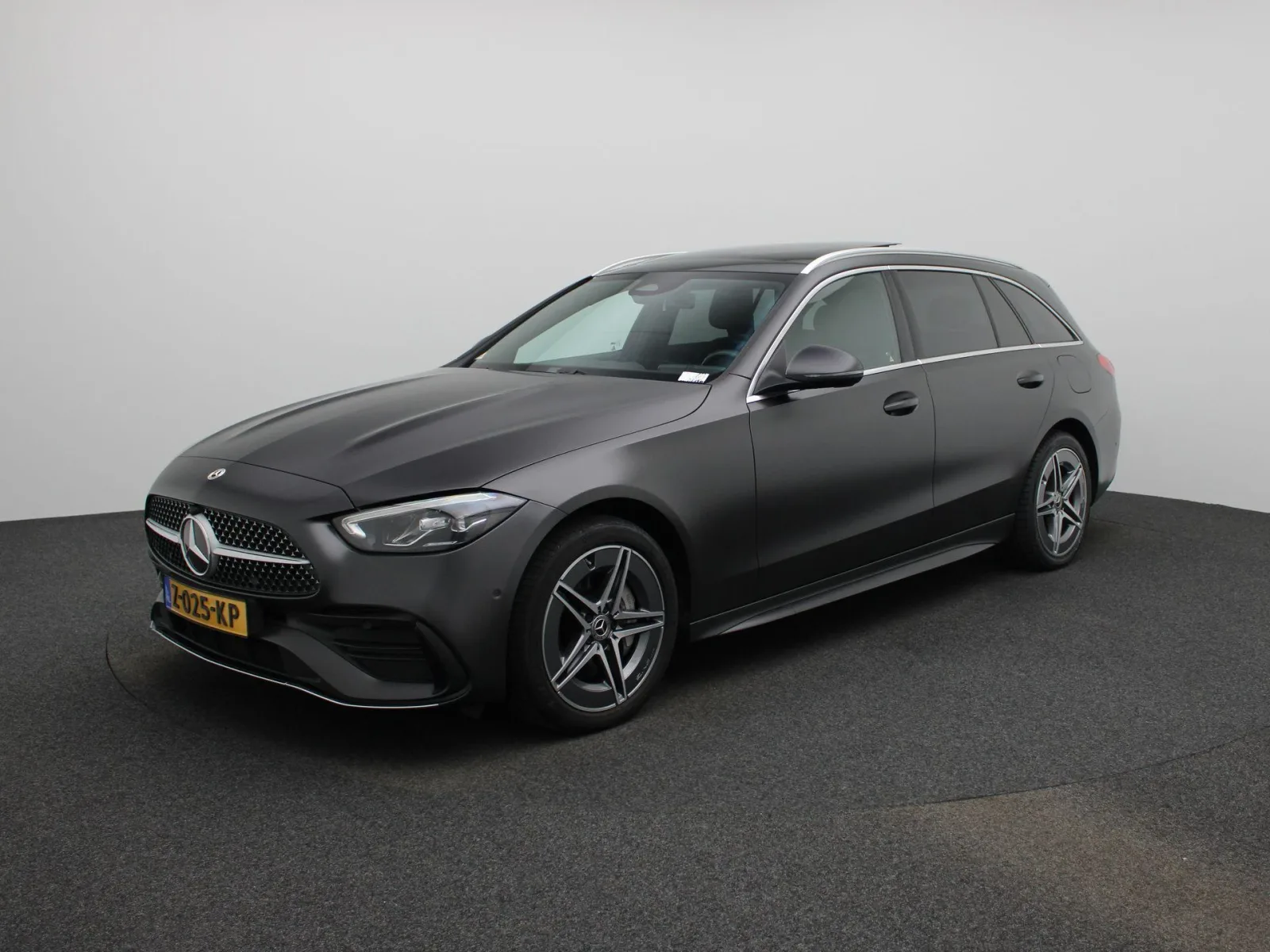 Mercedes-Benz C-Klasse (2024) — foto 1