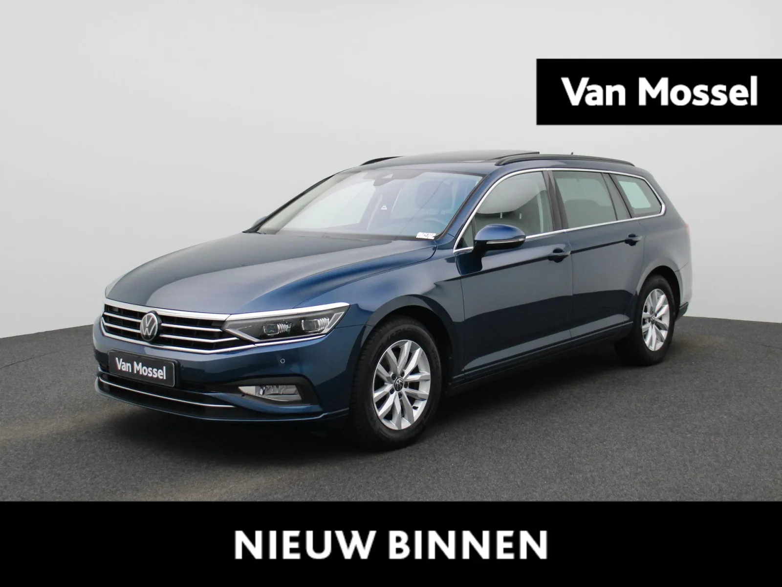 Volkswagen Passat (2022) — foto 1