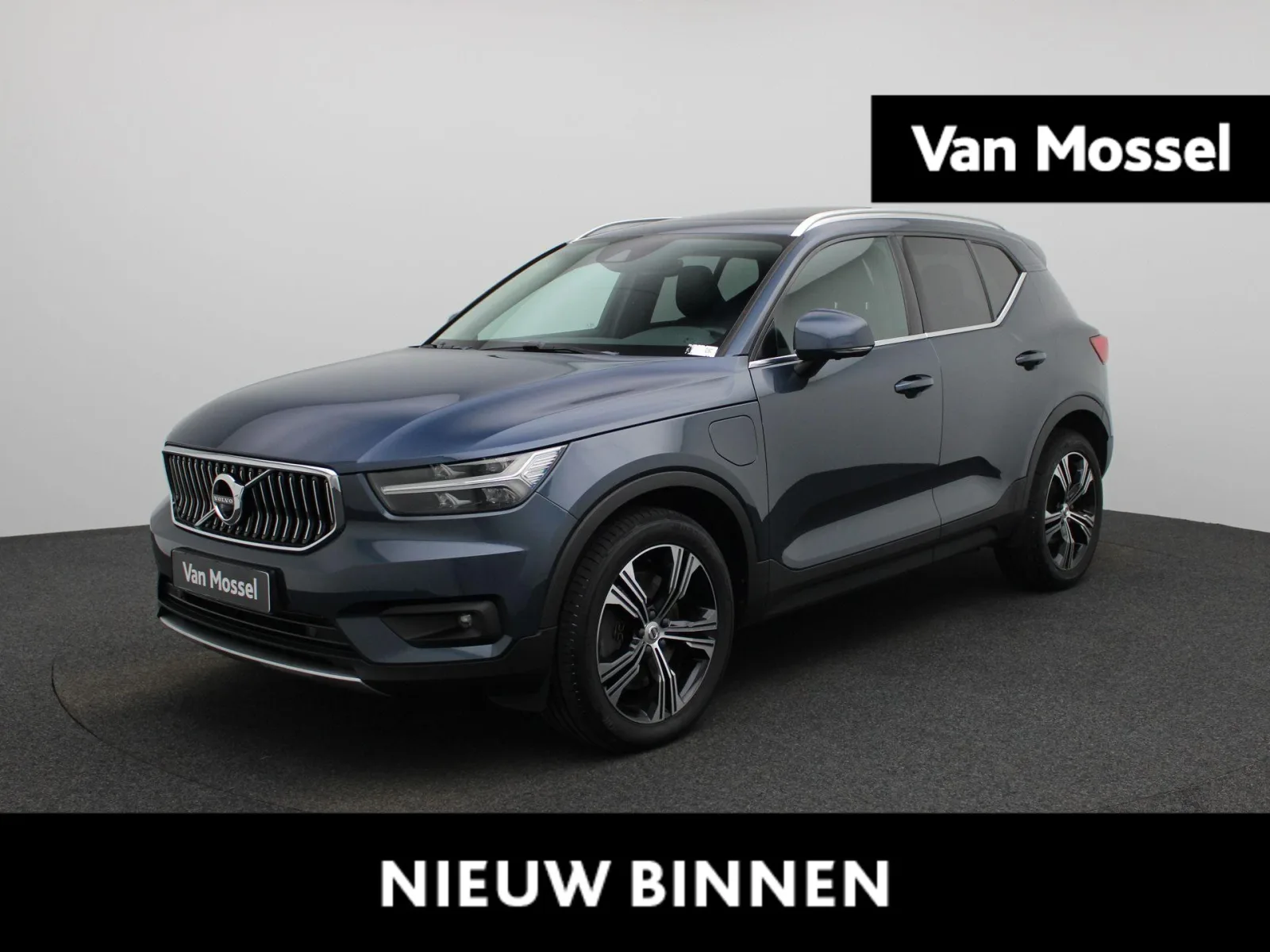 Volvo XC40 (2021) — foto 1