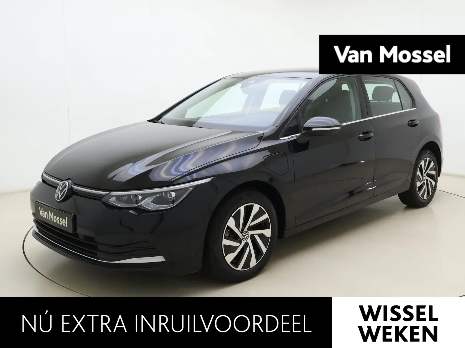 Volkswagen Golf (2023) — foto 1