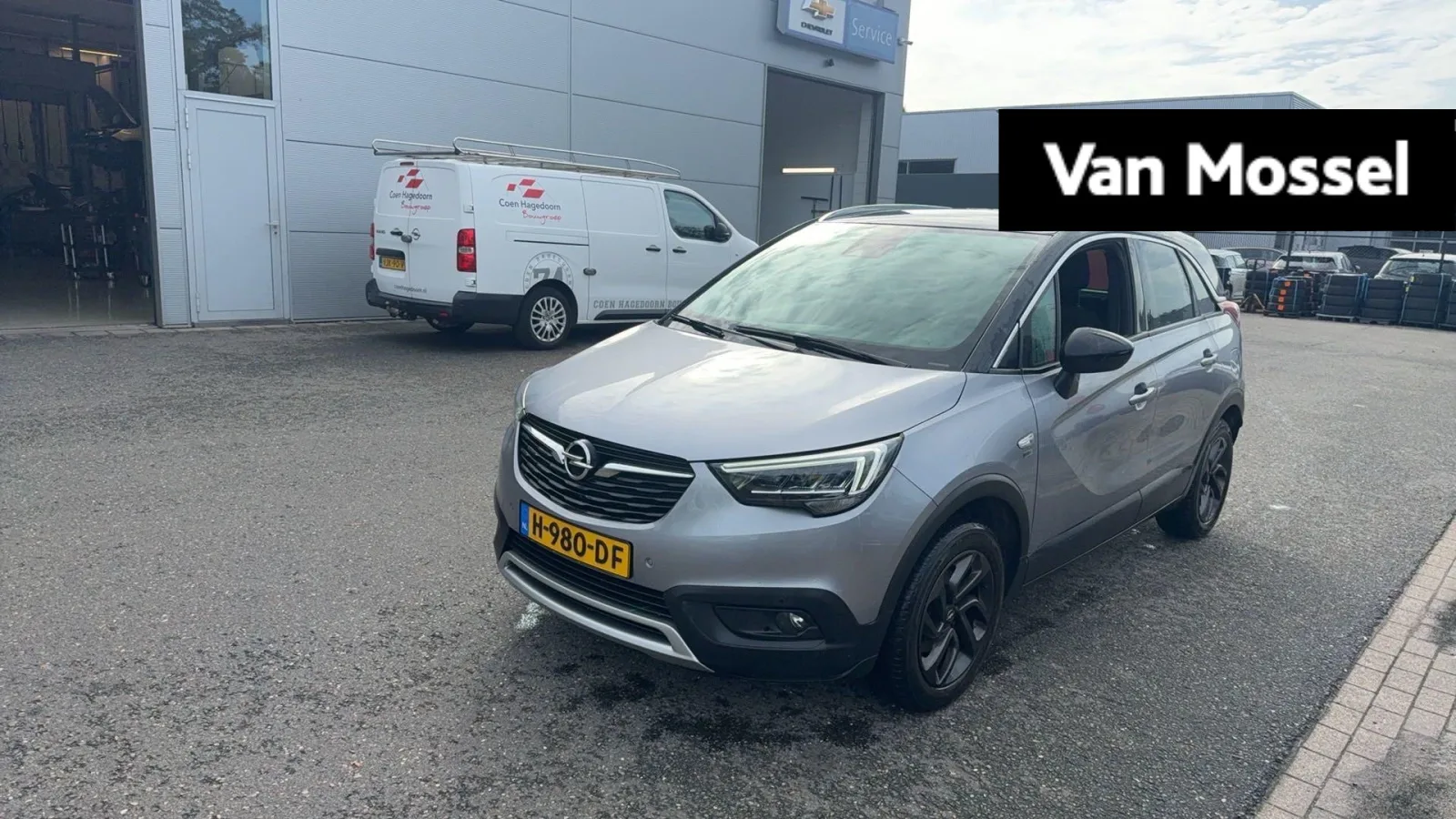 Opel Crossland (2019) — foto 1