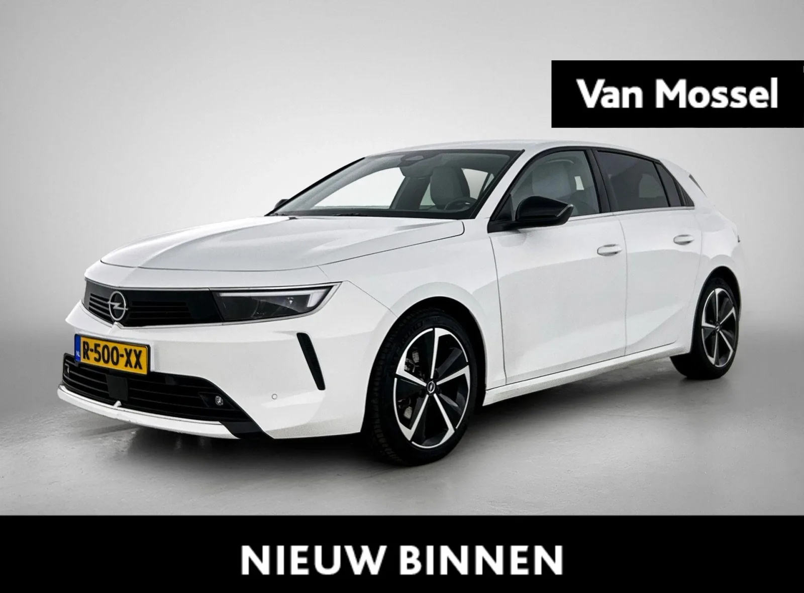 Opel Astra (2022) — foto 1