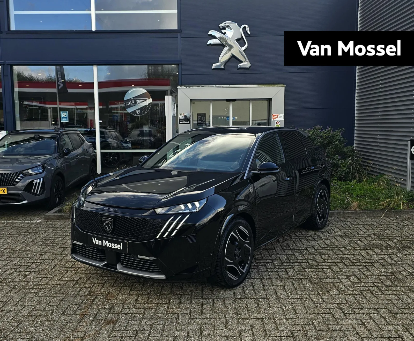 Peugeot e-3008 (2024) — foto 1