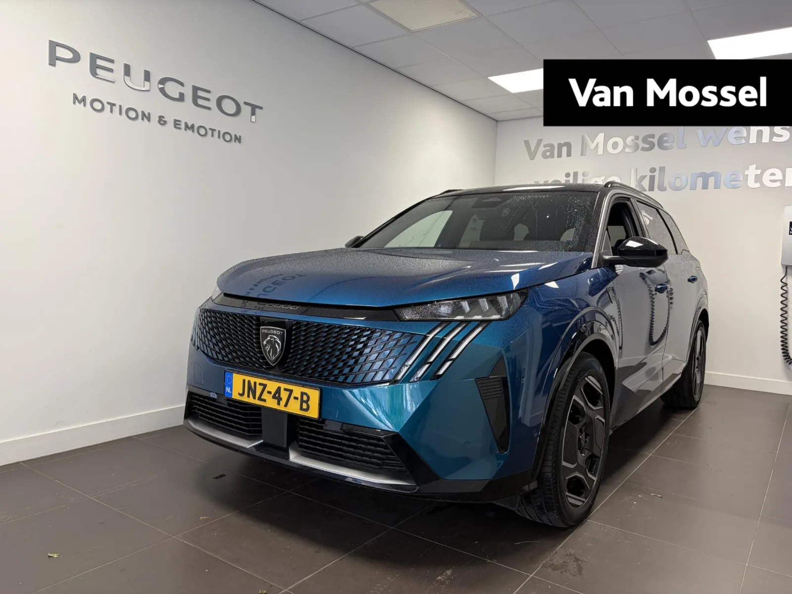 Peugeot E-5008 (2025) — foto 1