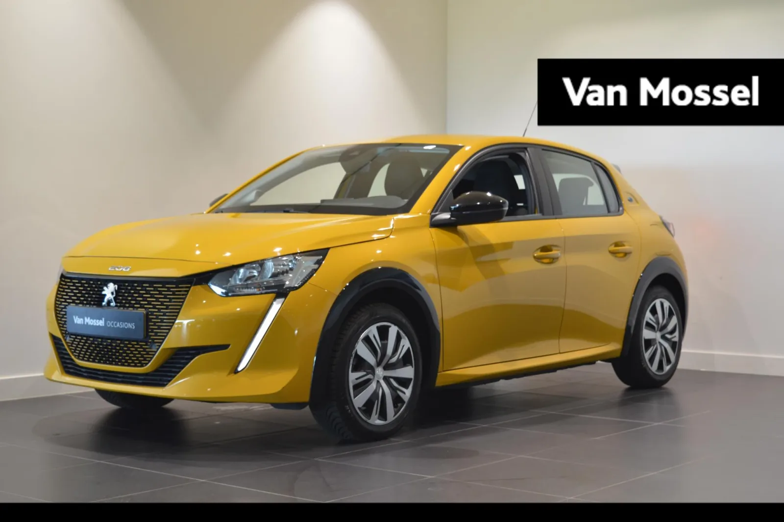 Peugeot e-208 (2023) — foto 1