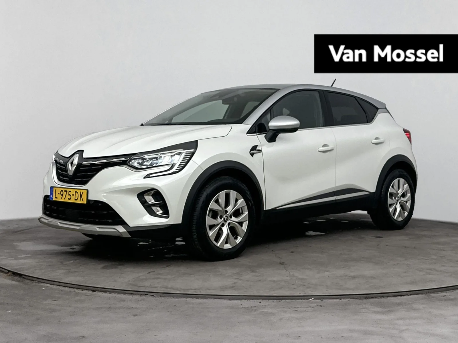 Renault Captur (2021) — foto 1