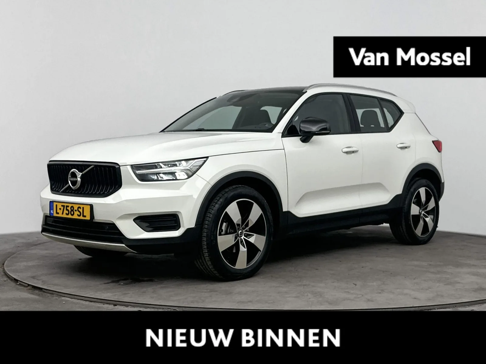 Volvo XC40 (2021) — foto 1