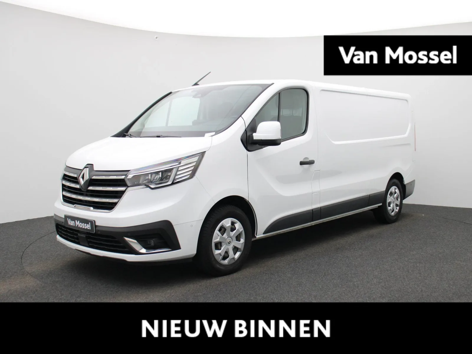 Renault Trafic (2023) — foto 1