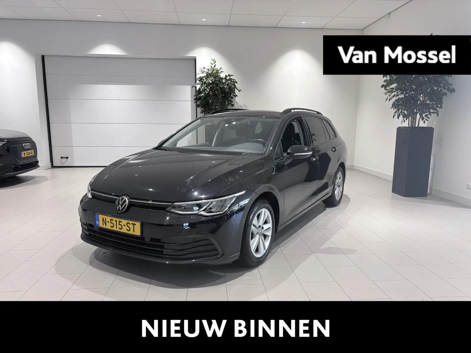 Volkswagen Golf (2022) — foto 1