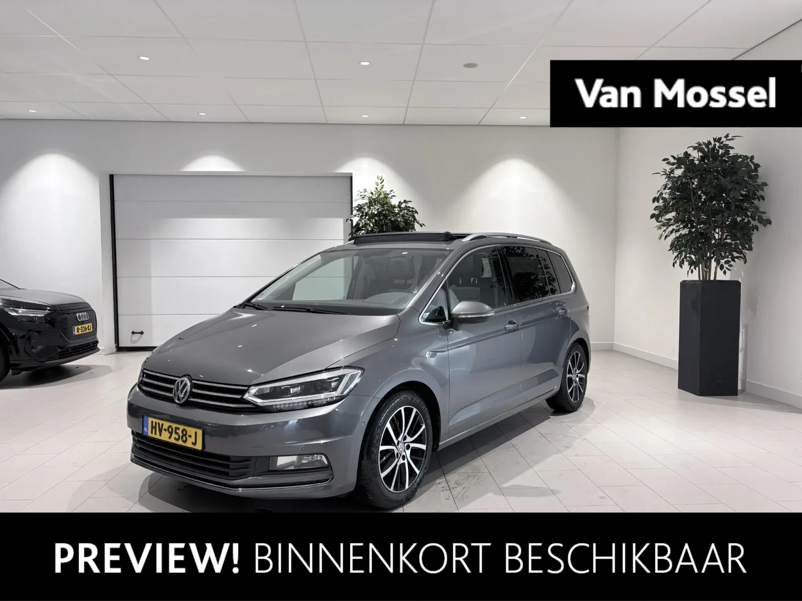 Volkswagen Touran (2016) — foto 1