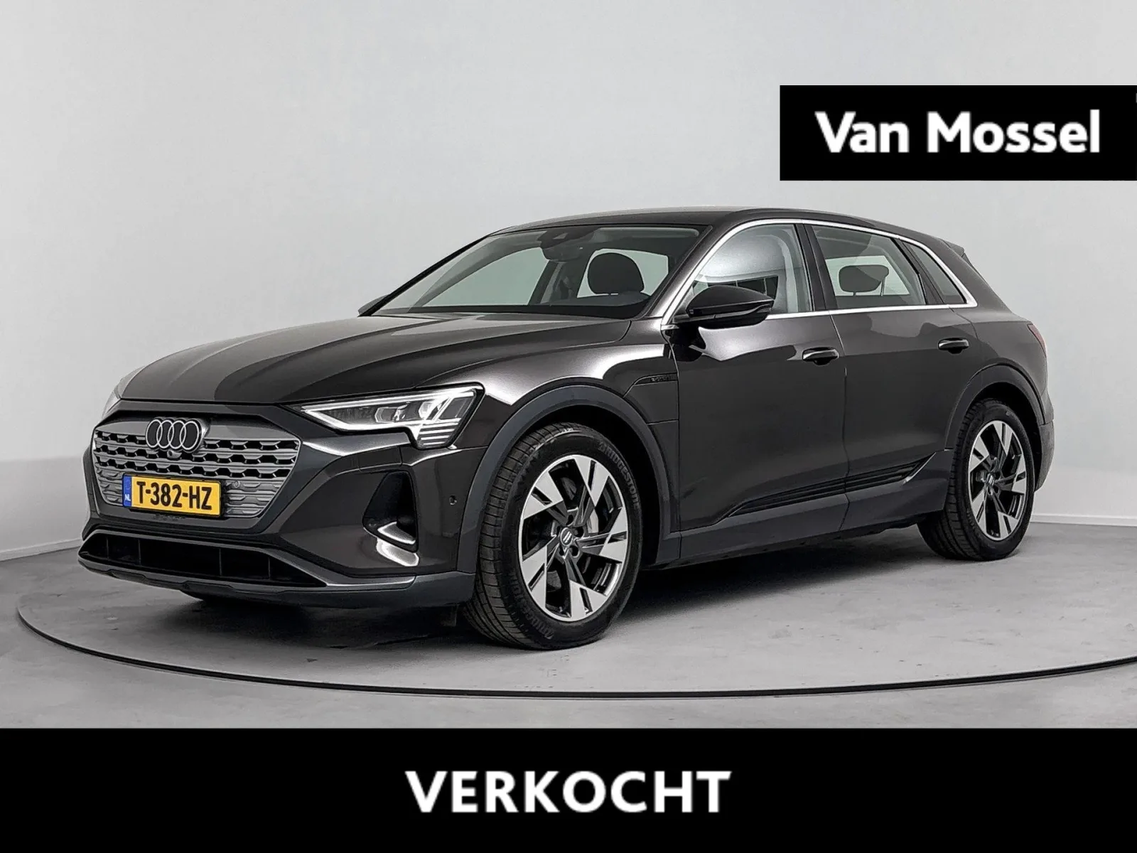 Audi Q8 e-tron (2023) — foto 1