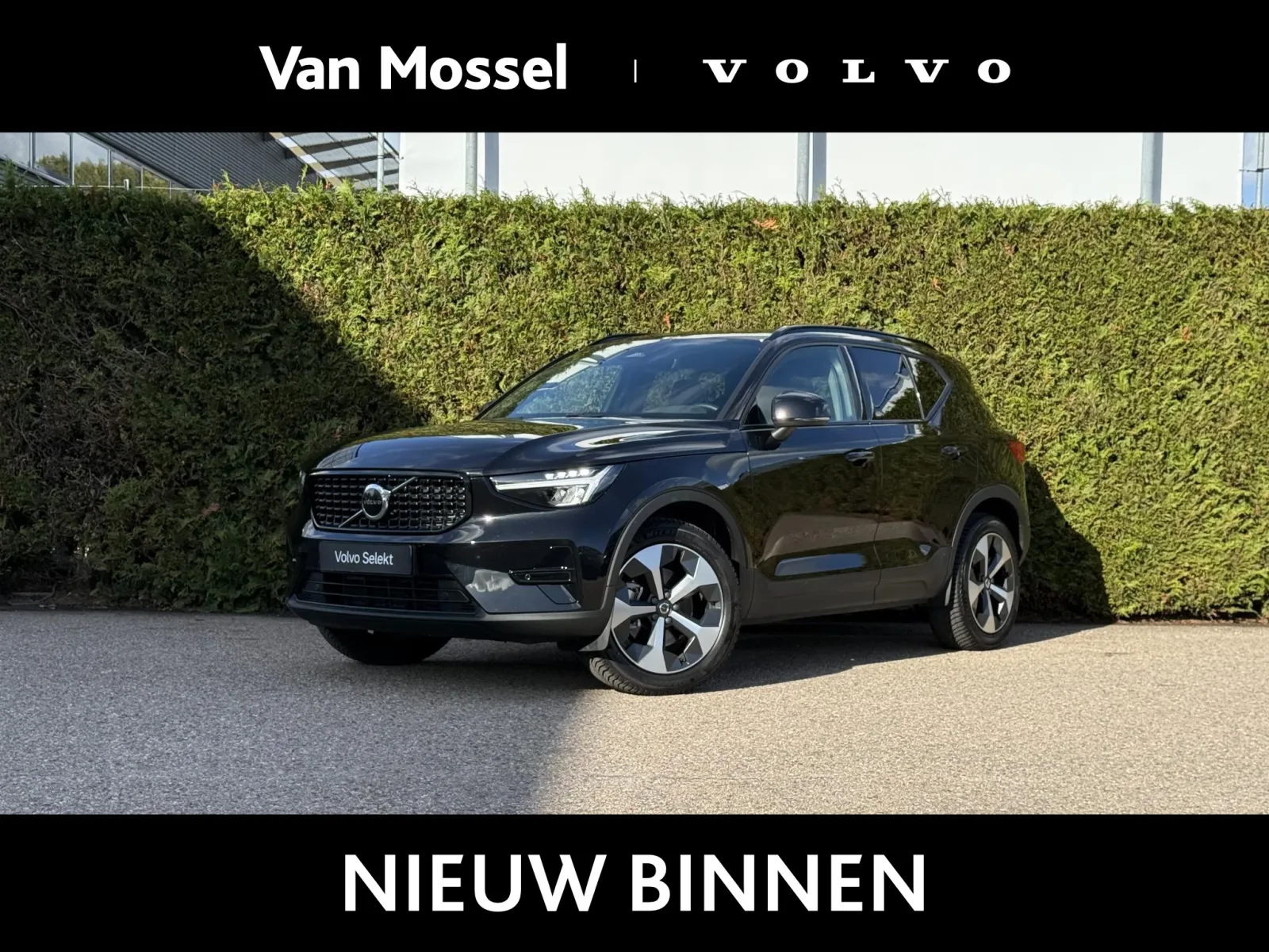 Volvo XC40 (2026) — foto 1