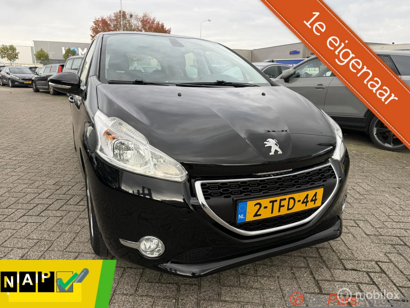 Peugeot 208 (2014) — foto 1