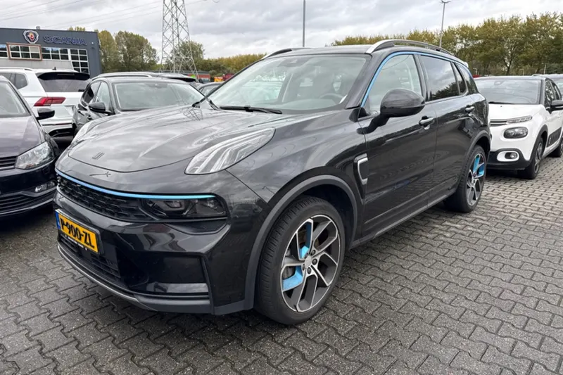 Lynk & Co 01 (2022)