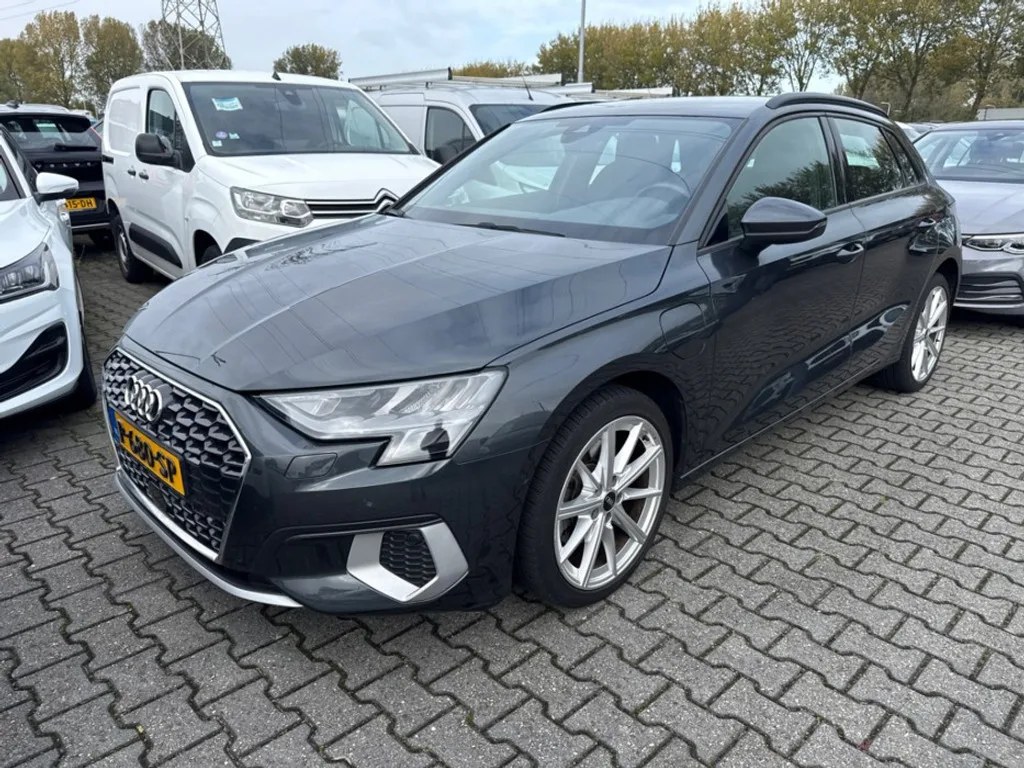 Audi A3 (2021) — foto 1