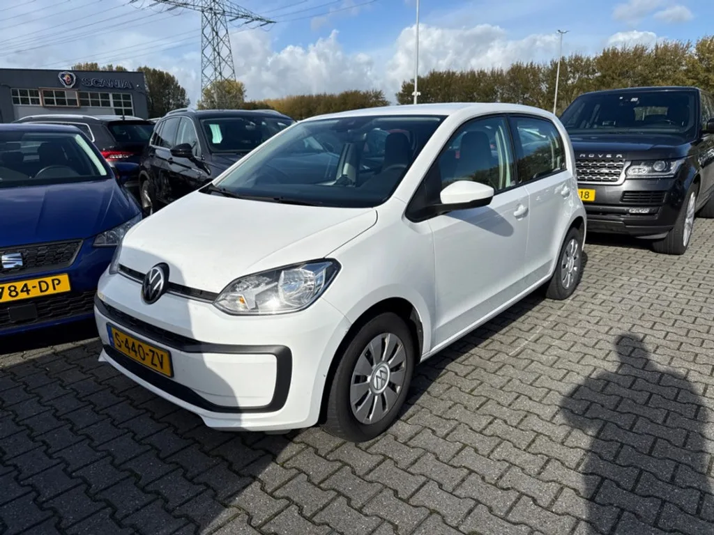 Volkswagen Up! (2023) — foto 1