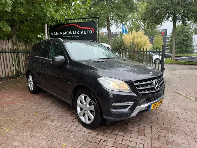 Mercedes-Benz M-Klasse (2011) — foto 1