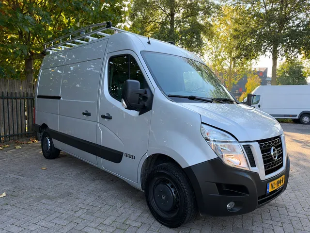 Nissan NV400 (2015) — foto 1