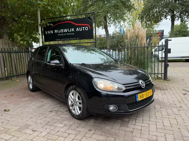 Volkswagen Golf (2010) — foto 1