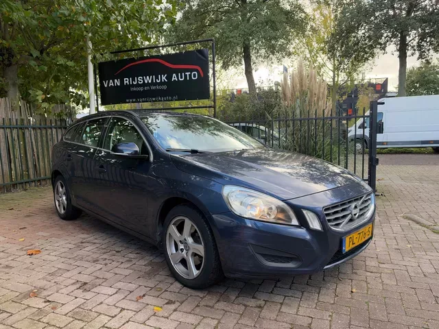 Volvo V60 (2013) — foto 1