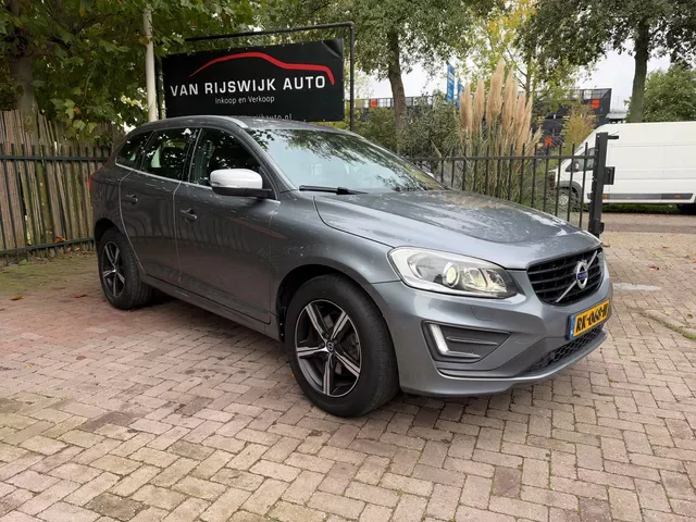 Volvo XC60 (2017) — foto 1