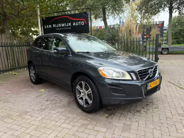 Volvo XC60 (2011) — foto 1