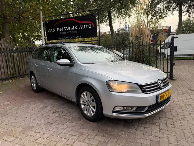 Volkswagen Passat (2012) — foto 1
