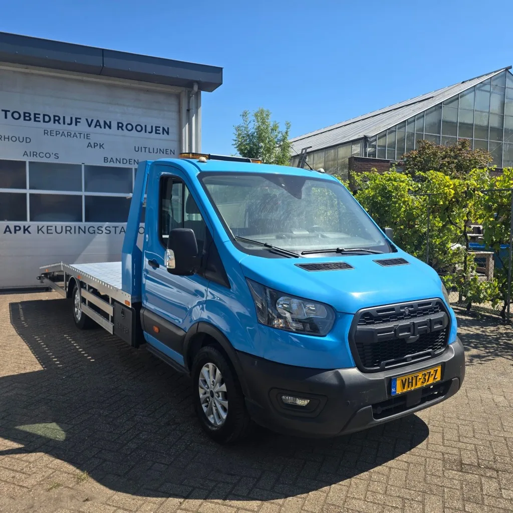 Ford Transit (2020) — foto 1
