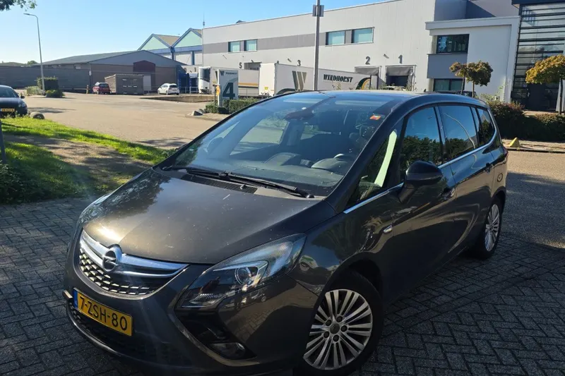 Opel Zafira (2015)